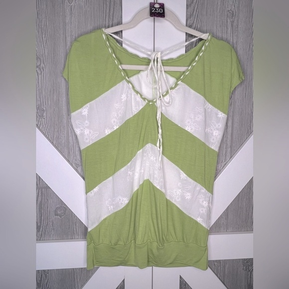 Tops - 230. Casual 100% Cotton Chevron Top braided collar Medium M